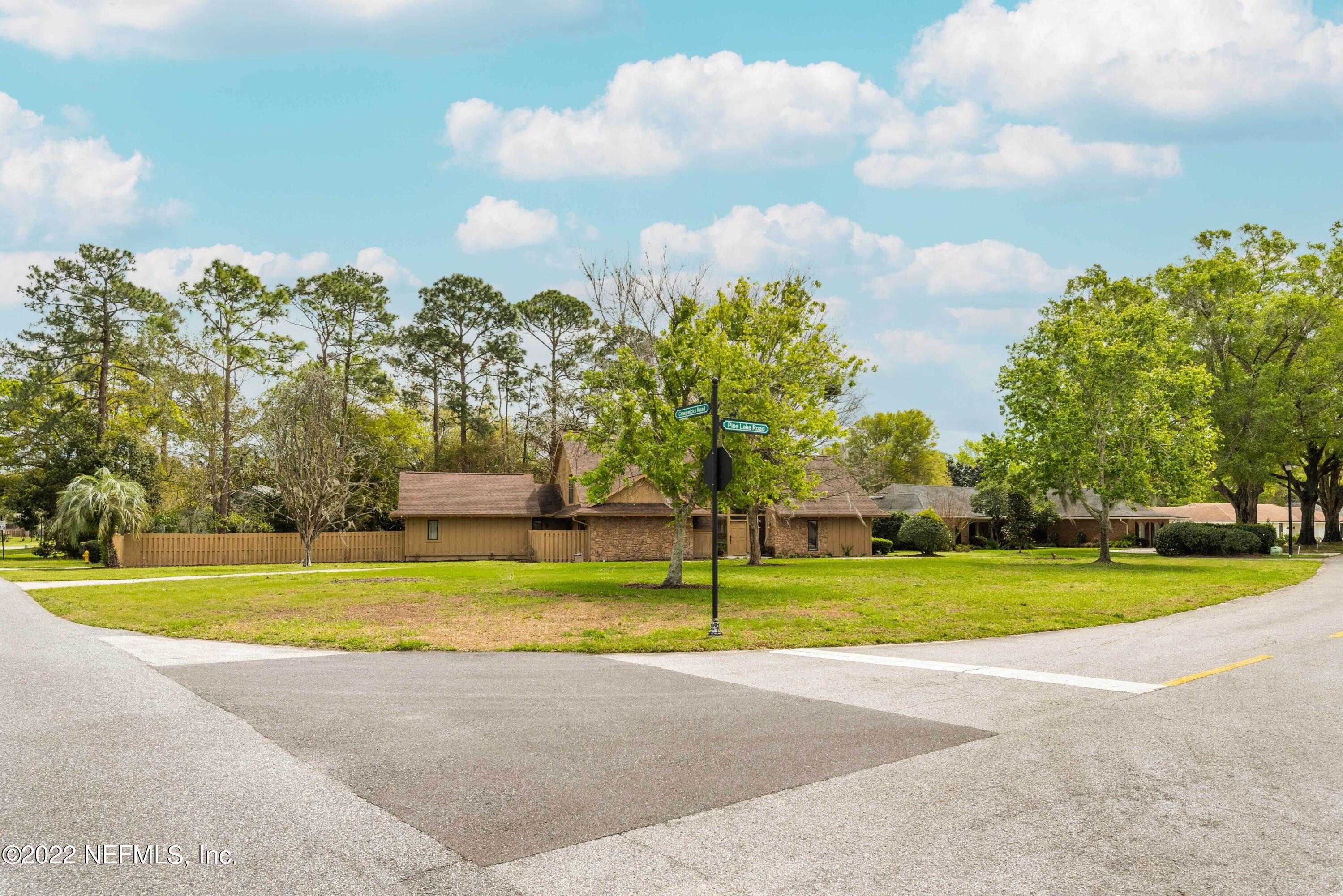 8013 Pine Lake Road Jacksonville, FL 32256 - Photo 42 of 43 Front Yard