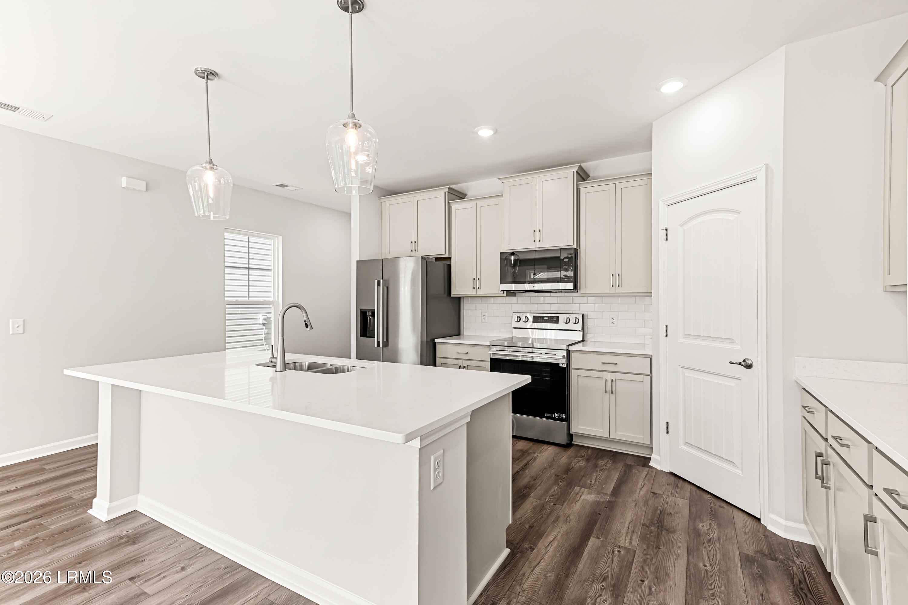 370 Conifer Street Hardeeville, SC 29927 - Photo 5 of 22 corner pantry