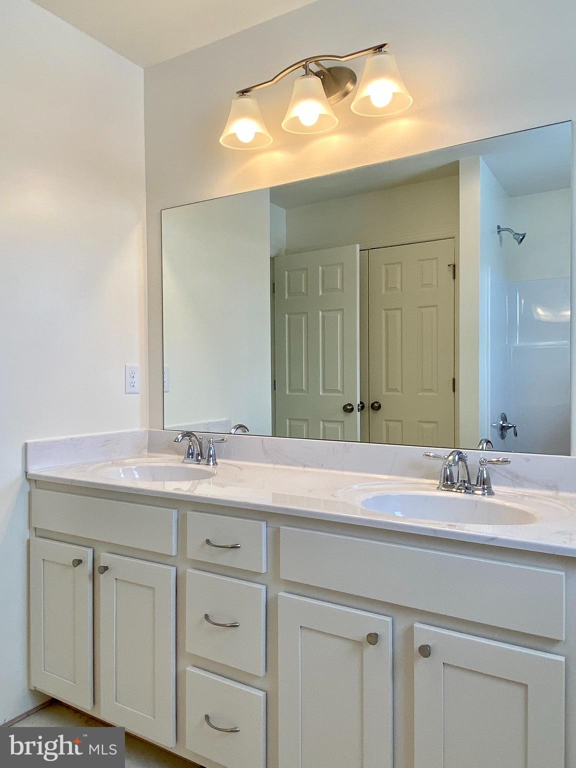 126 Eagle Road Dillsburg, PA 17019 - Photo 25 of 40 2nd full bath