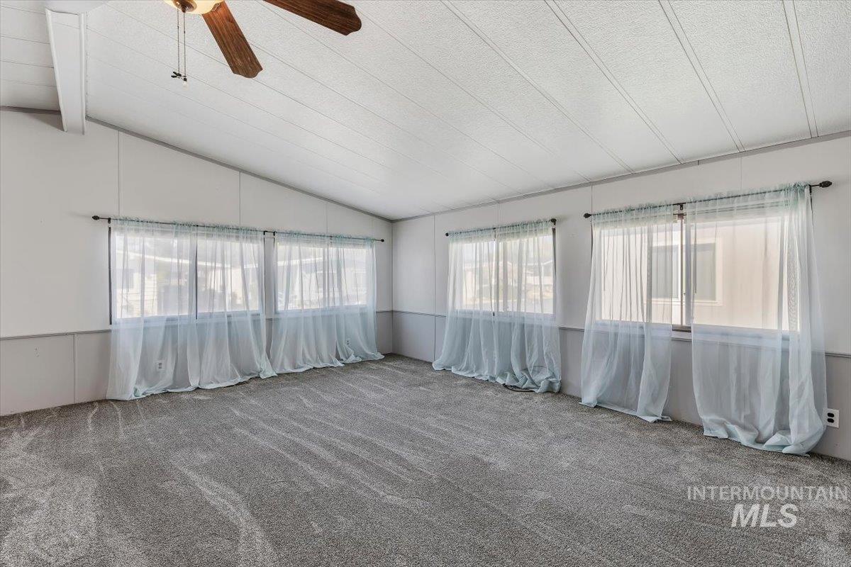9390 Ustick Road, Unit 31 Boise, ID 83704 - Photo 11 of 22