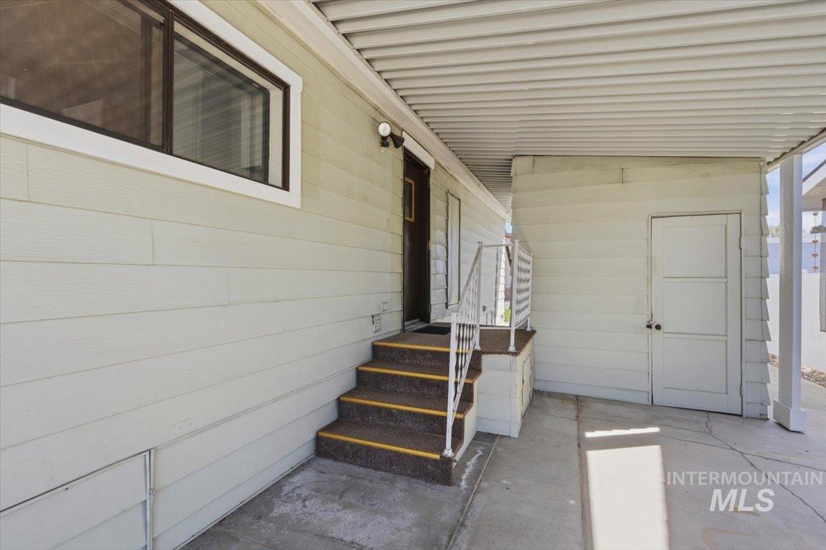 9390 Ustick Road, Unit 31 Boise, ID 83704 - Photo 4 of 22