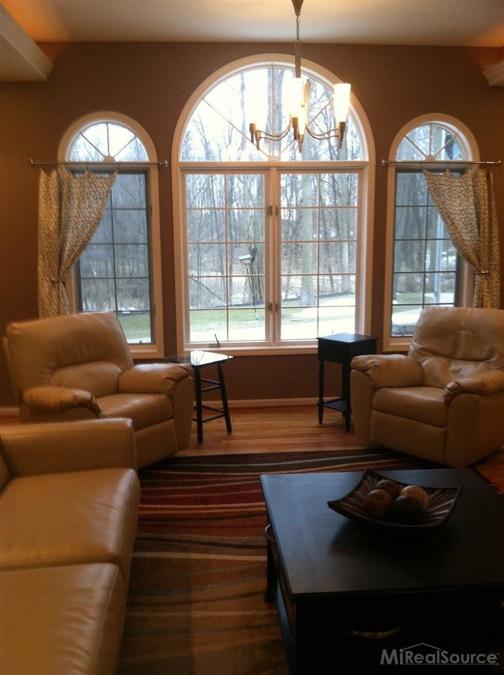 3241 Cullen Road Howell, MI 48855 - Photo 17 of 30 31188511-16.JPG