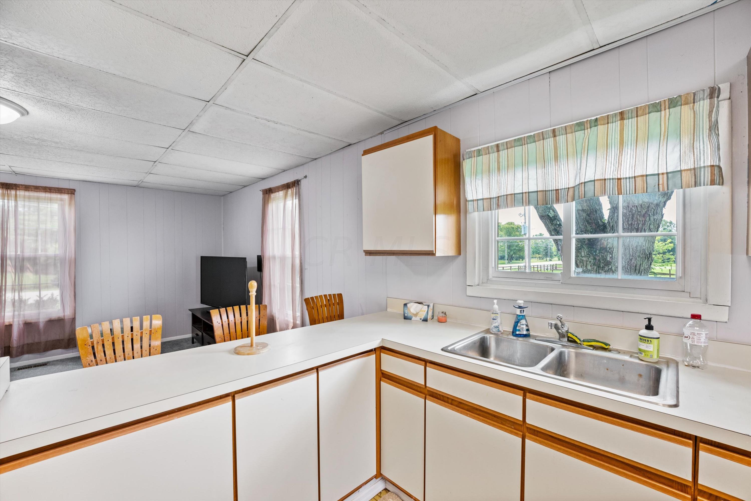 3654 Liberty Road Delaware, OH 43015 - Photo 8 of 34 Gallery Image 8