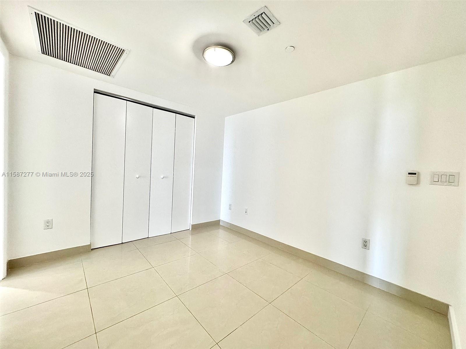 Brickell Miami, FL 33131 - Photo 6 of 15 a view of an empty room