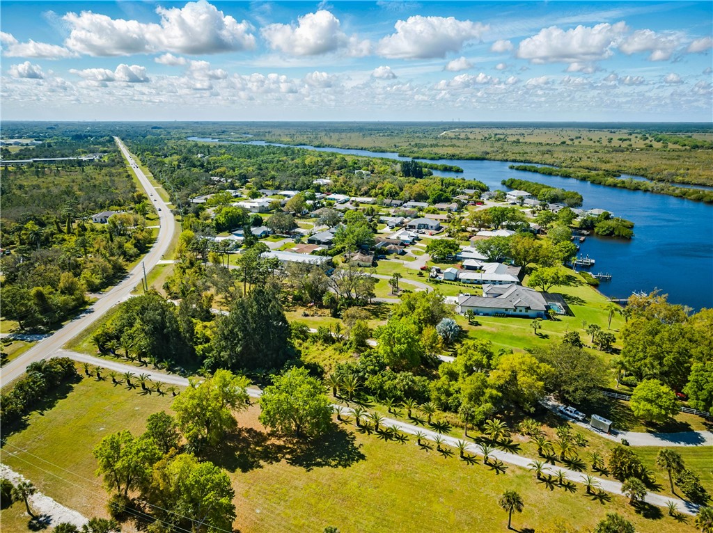 12405 Roseland Road Sebastian, FL 32958 - Photo 4 of 11 a view of a city