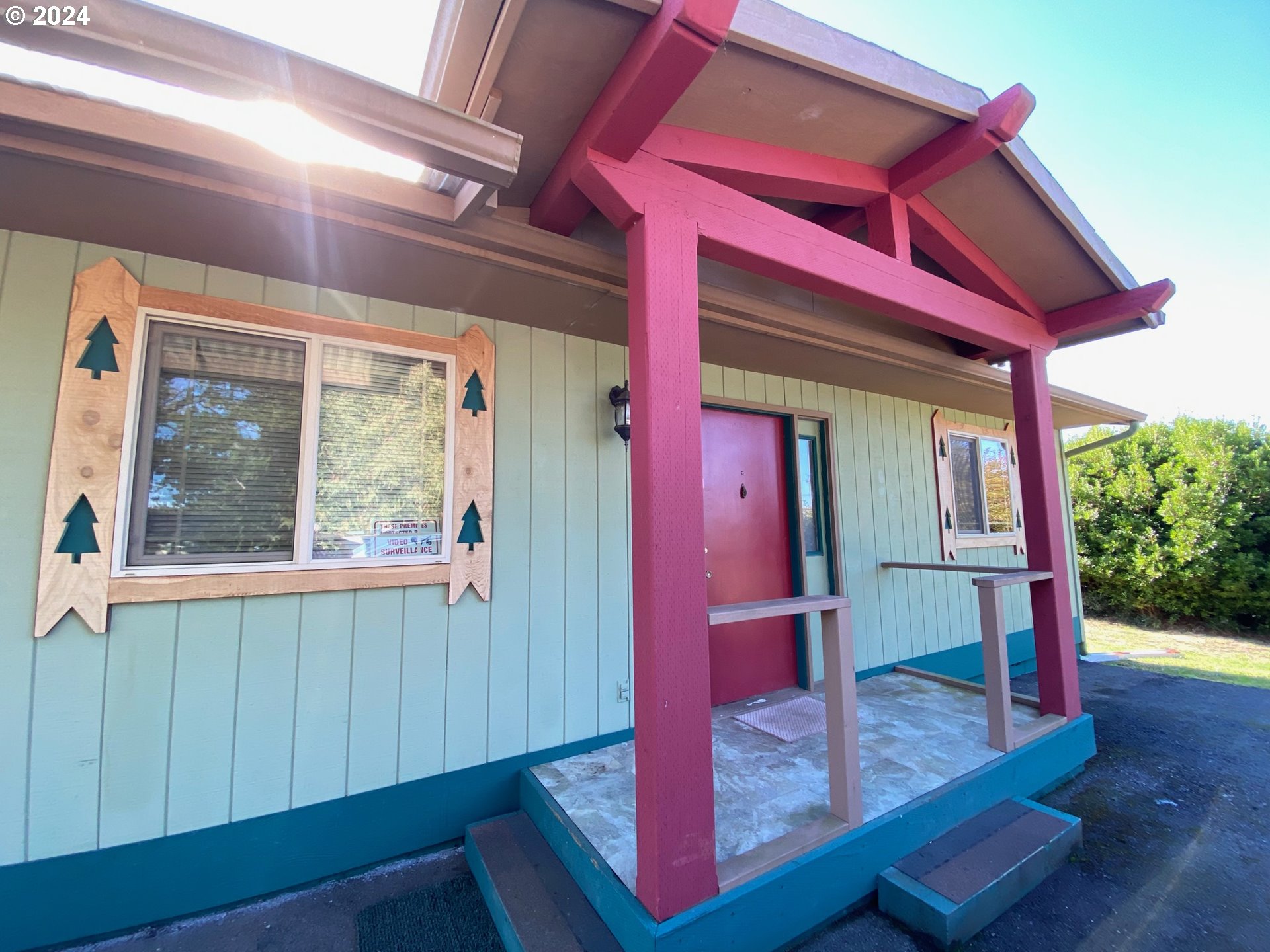 715 Jackson Avenue Coos Bay, OR 97420 - Photo 1 of 42