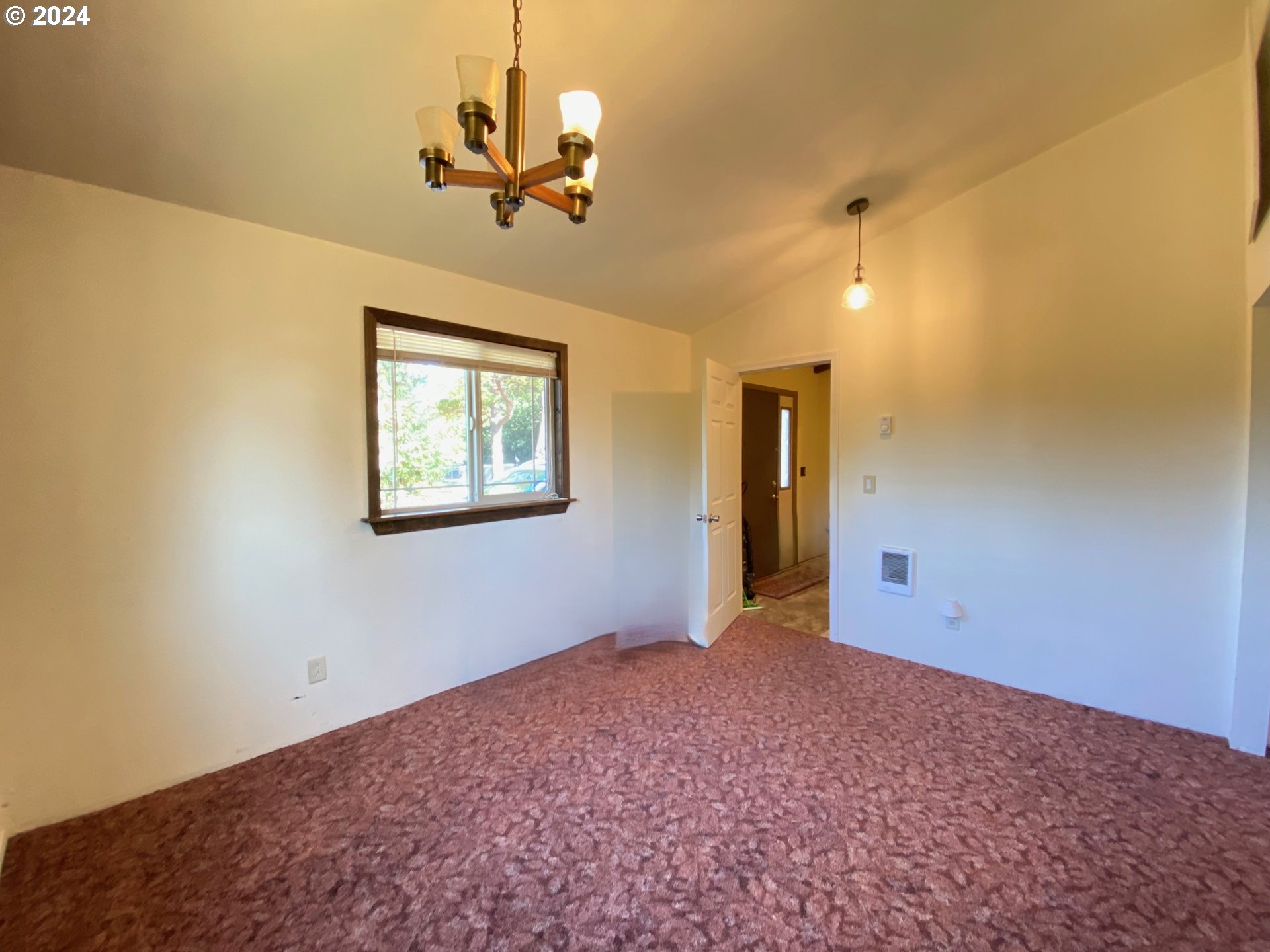 715 Jackson Avenue Coos Bay, OR 97420 - Photo 12 of 42