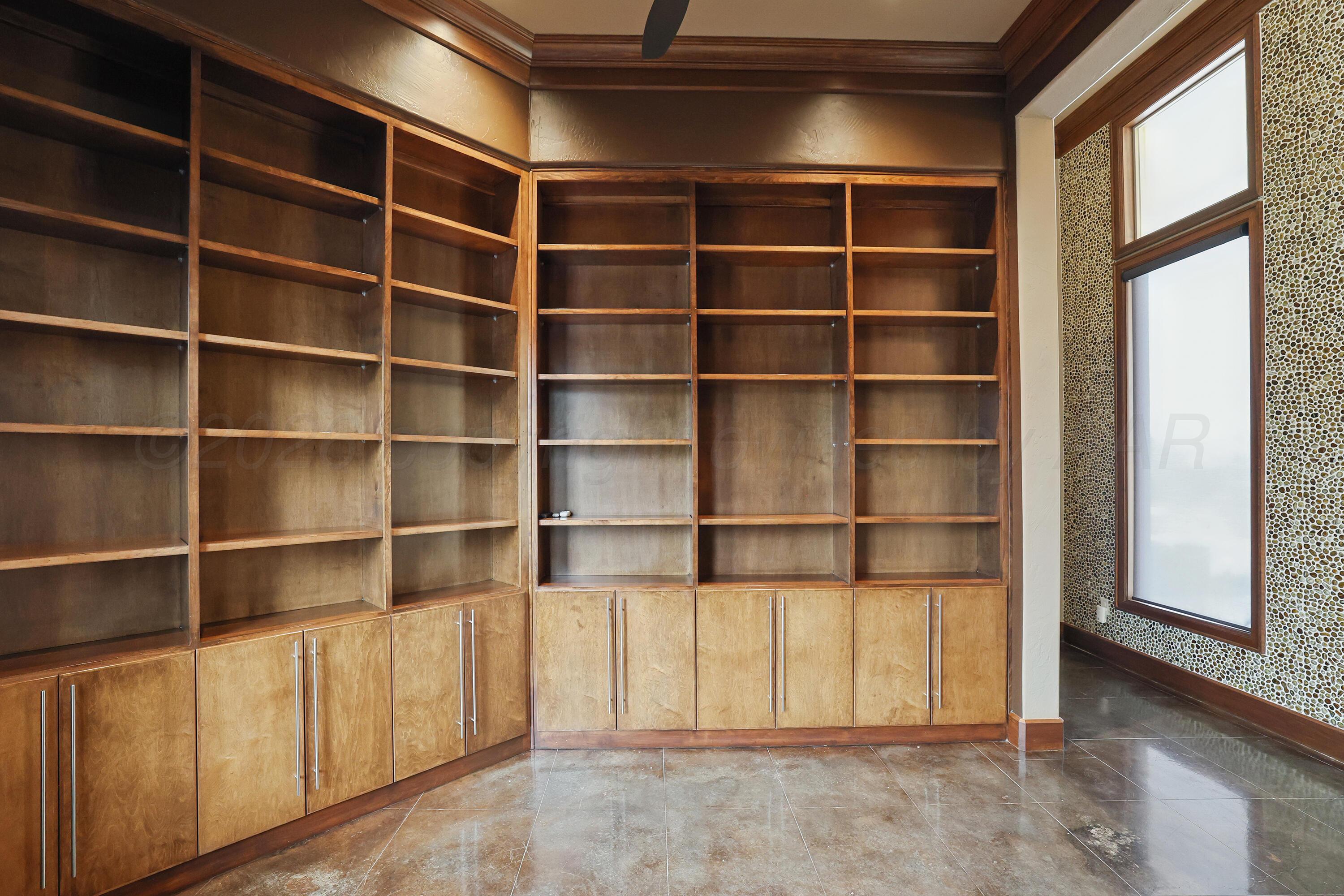 13 Prestwick Lane Amarillo, TX 79124 - Photo 28 of 51 26-Office Bookshelves