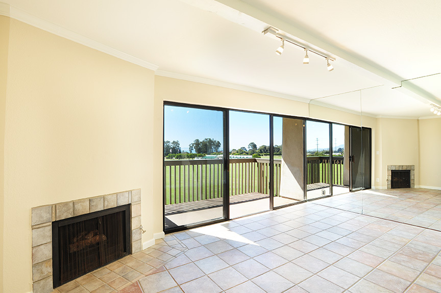3375 Foothill Road, Unit 525 Carpinteria, CA 93013 - Photo 4 of 10 525polo_living1_web