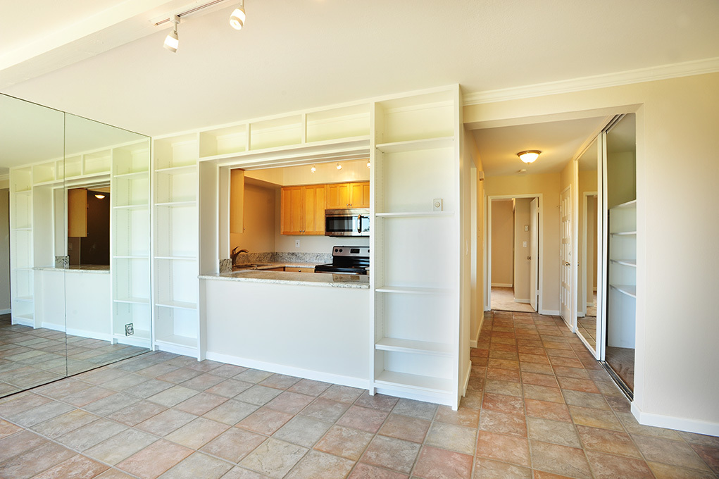 3375 Foothill Road, Unit 525 Carpinteria, CA 93013 - Photo 5 of 10 525polo_living2_web
