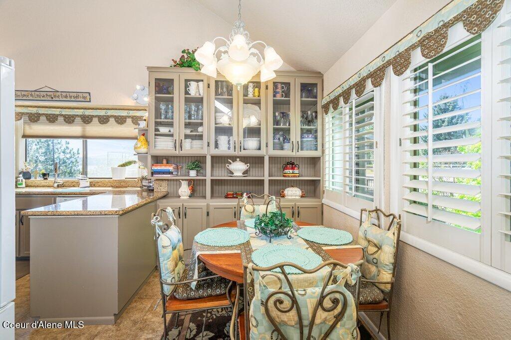 2912 East Fernan Hill Road Coeur D'Alene, ID 83814 - Photo 7 of 21 Nook