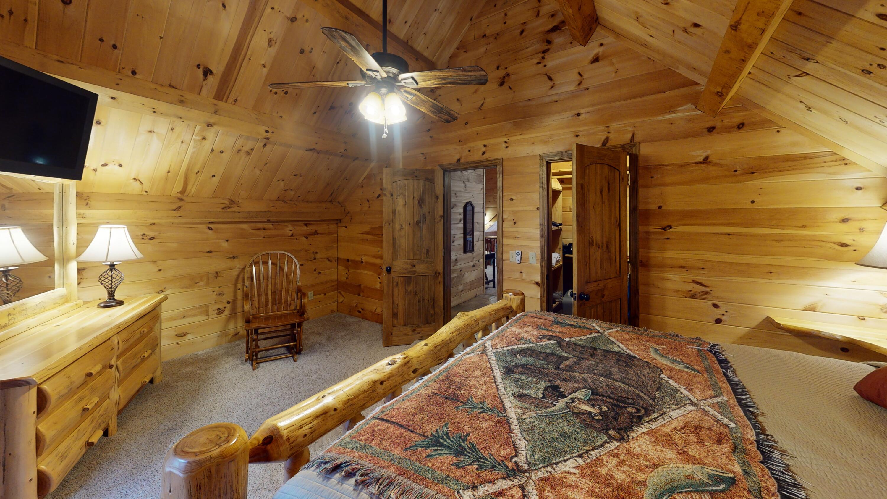 371 White Point Estates Road Lincoln, ME 04457 - Photo 28 of 38 27. Loft Bed 2