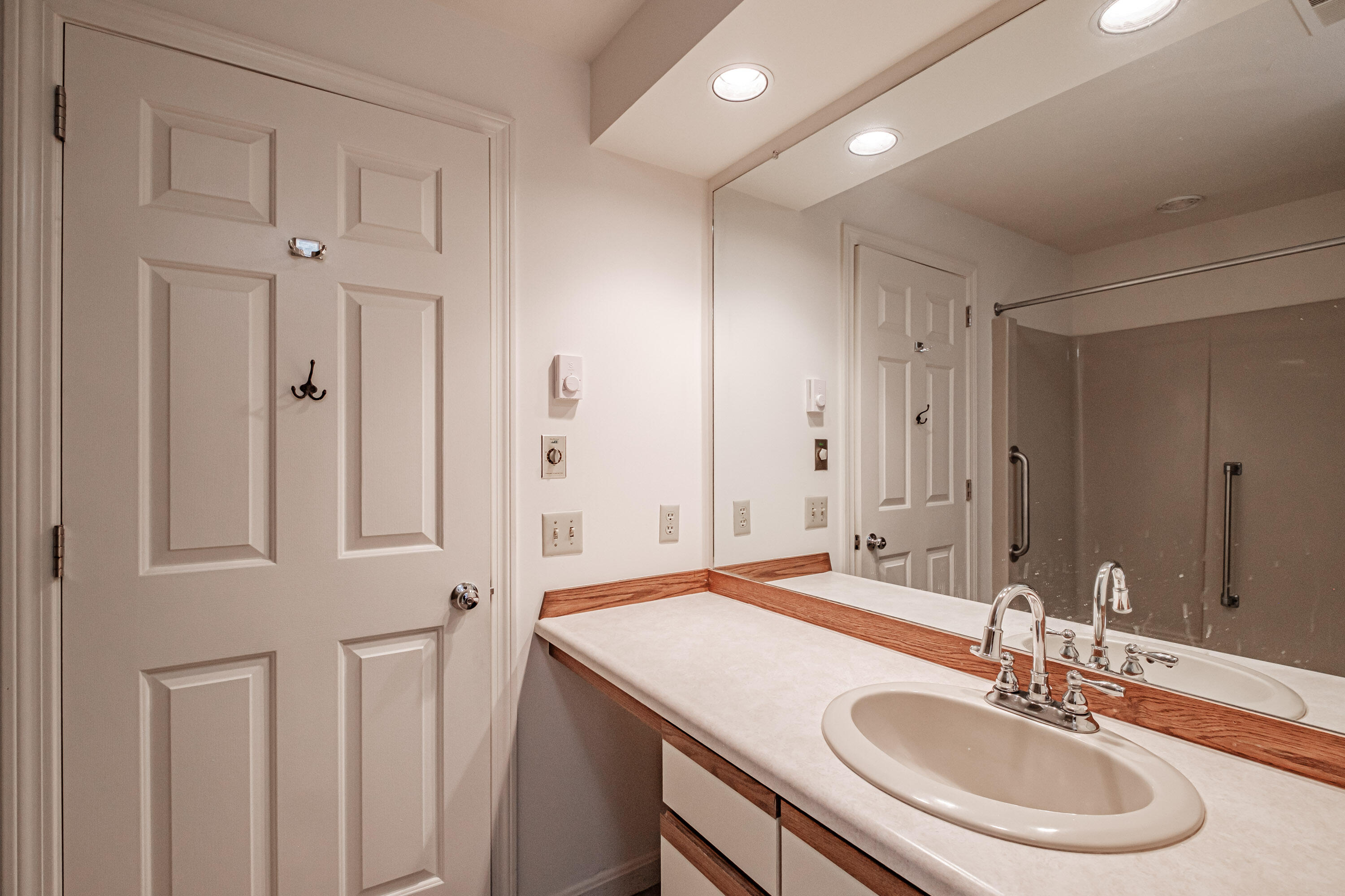 28 Birch Meadow Road, Unit 28 Brunswick, ME 04011 - Photo 21 of 45 First Floor Bathroom