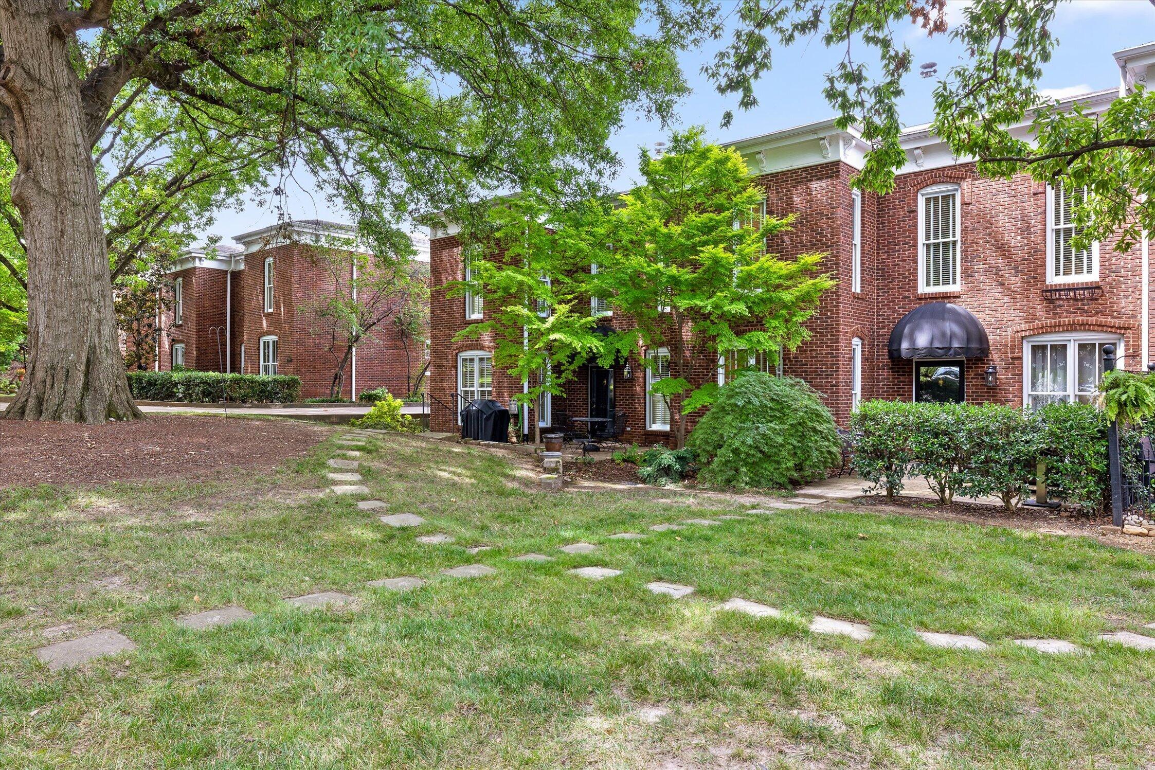 505 Lindsay Court Chattanooga, TN 37403 - Photo 2 of 60 15-505 Lindsay Ct-68