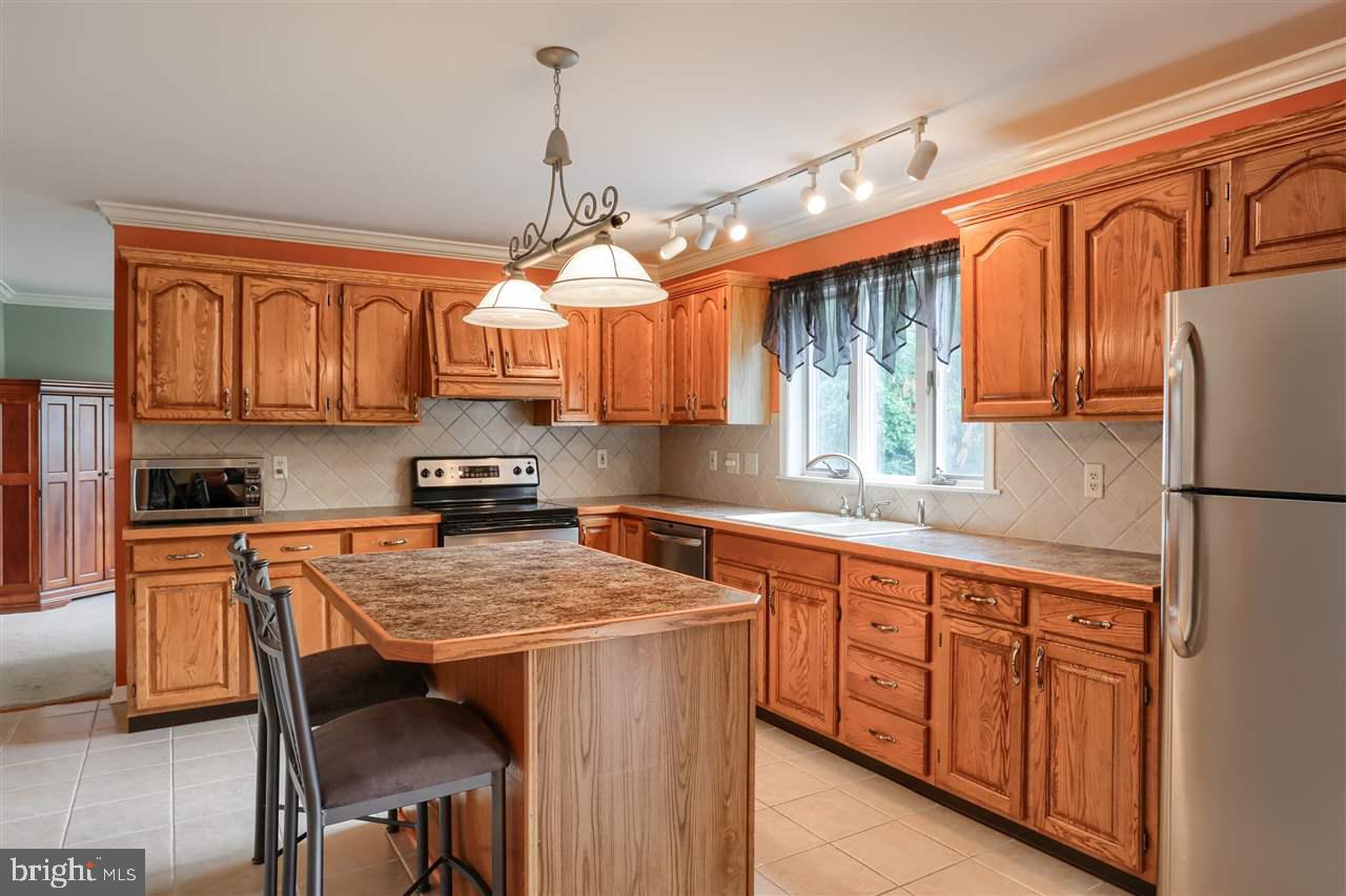 1769 Mountain View Road Middletown, PA 17057 - Photo 6 of 25 Gallery Image 6
