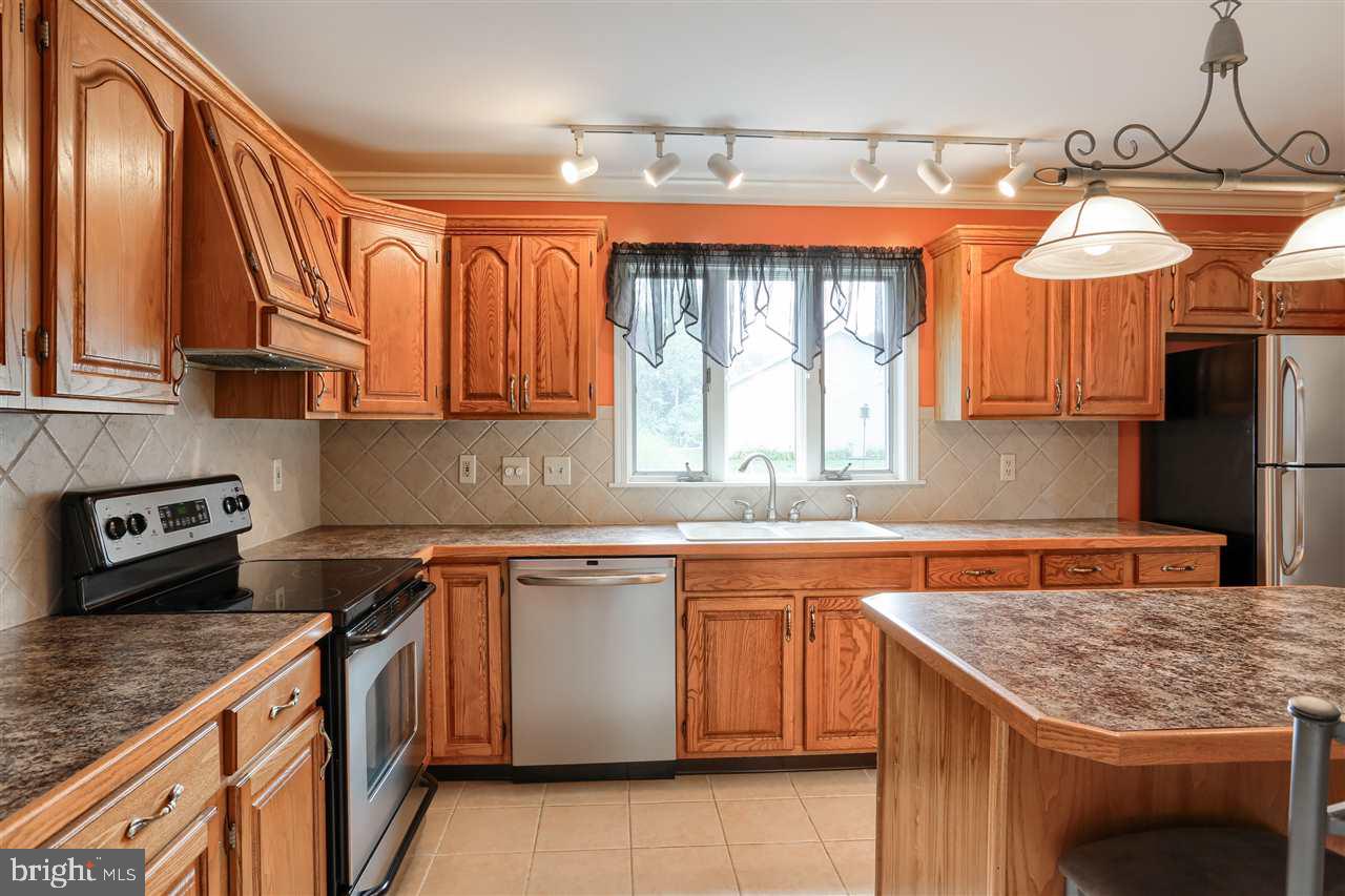 1769 Mountain View Road Middletown, PA 17057 - Photo 7 of 25 Gallery Image 7