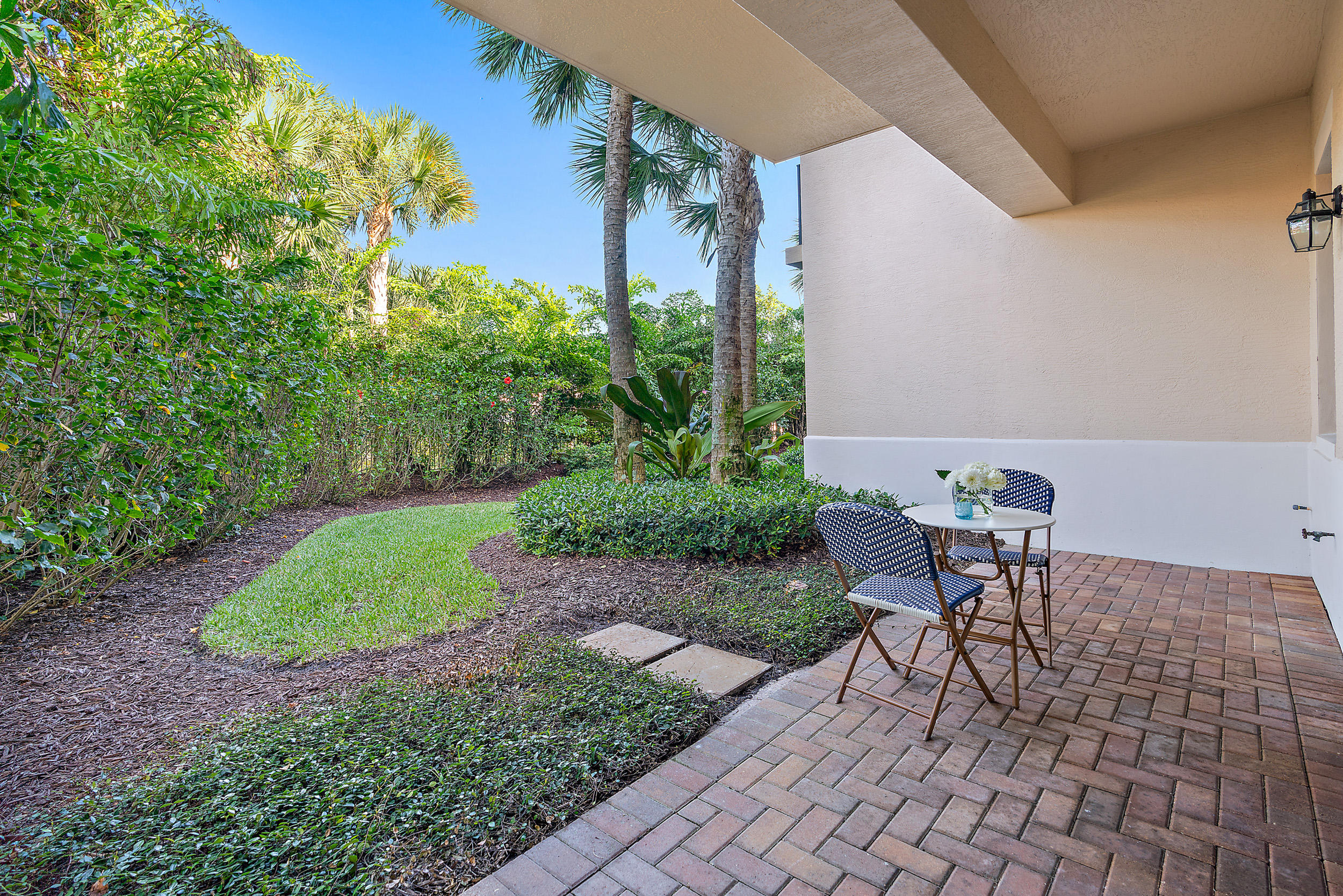 301 Del Sol Circle Tequesta, FL 33469 - Photo 25 of 39 Private Backyard