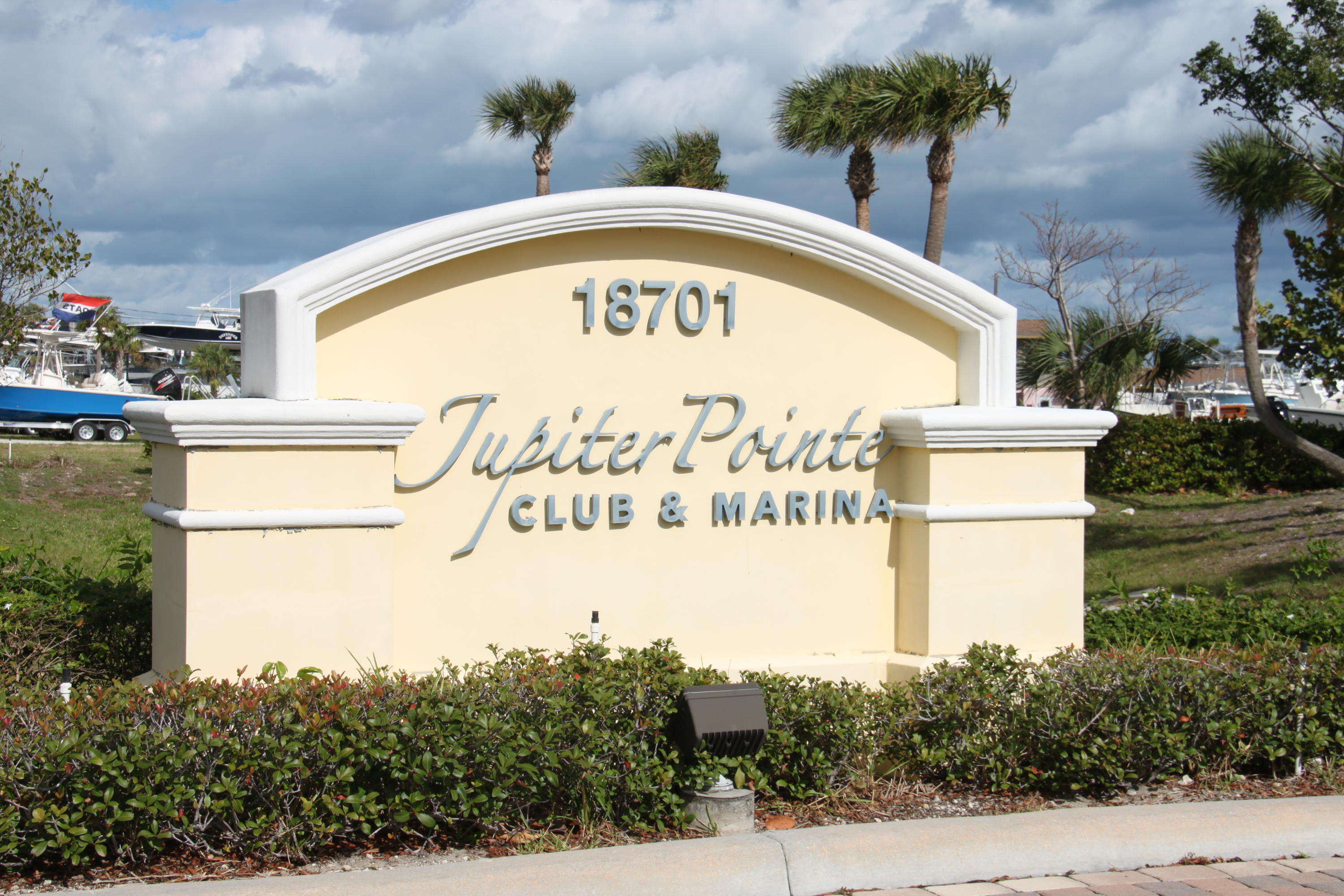 301 Del Sol Circle Tequesta, FL 33469 - Photo 35 of 39 Jupiter Pointe Marina