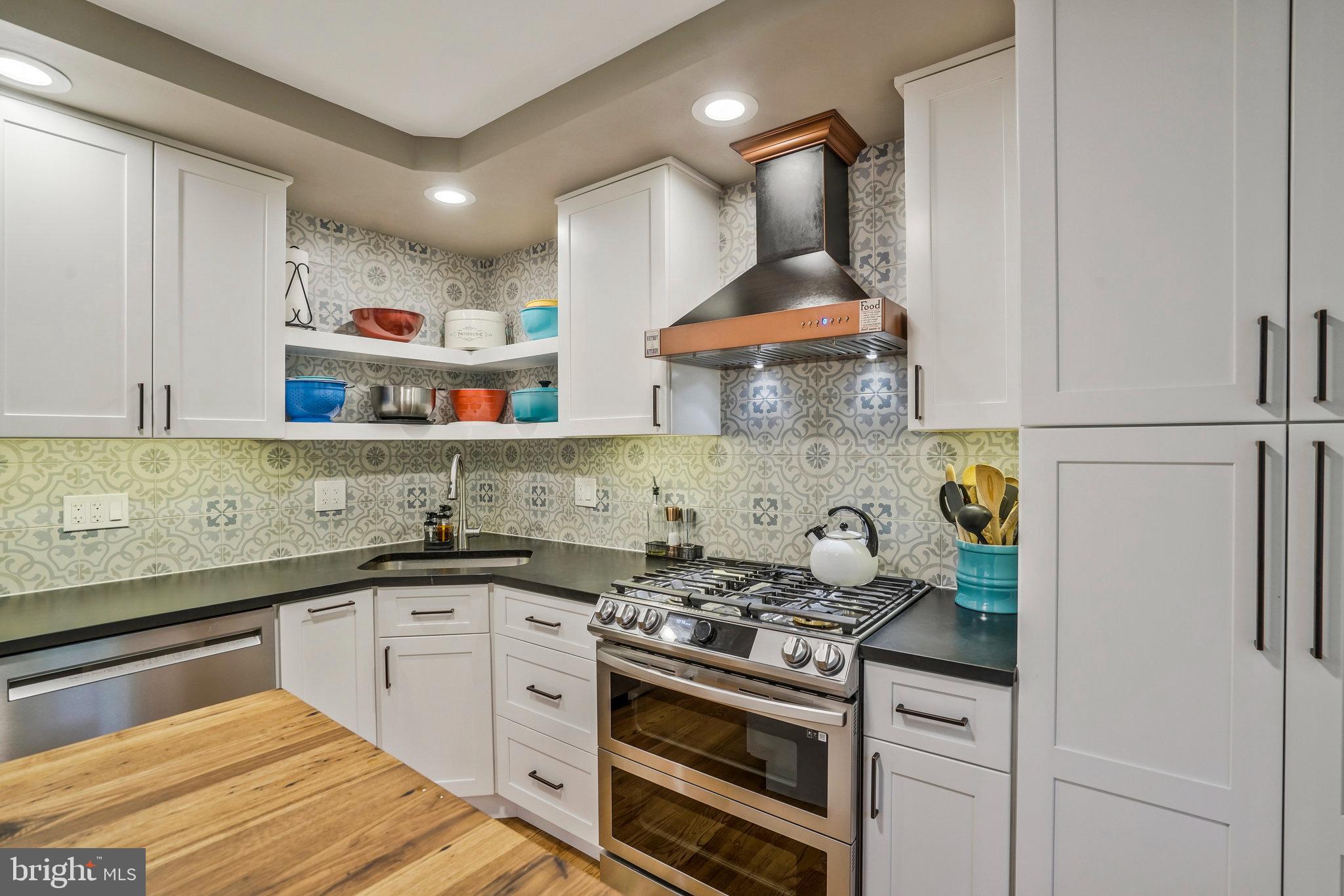 5642 Inverchapel Road Springfield, VA 22151 - Photo 4 of 74