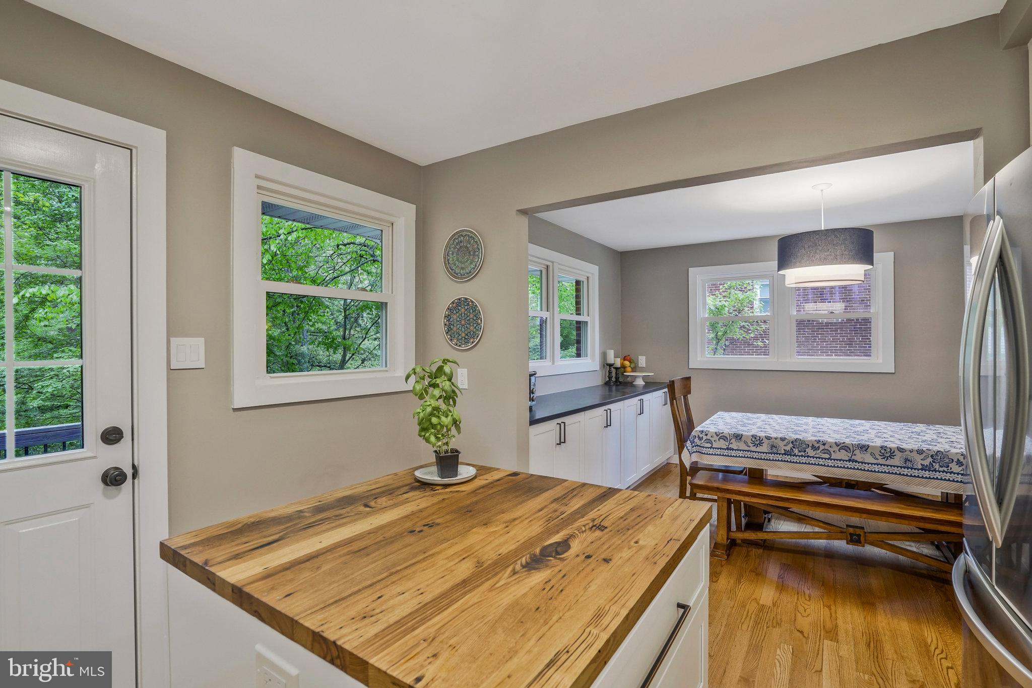 5642 Inverchapel Road Springfield, VA 22151 - Photo 8 of 74