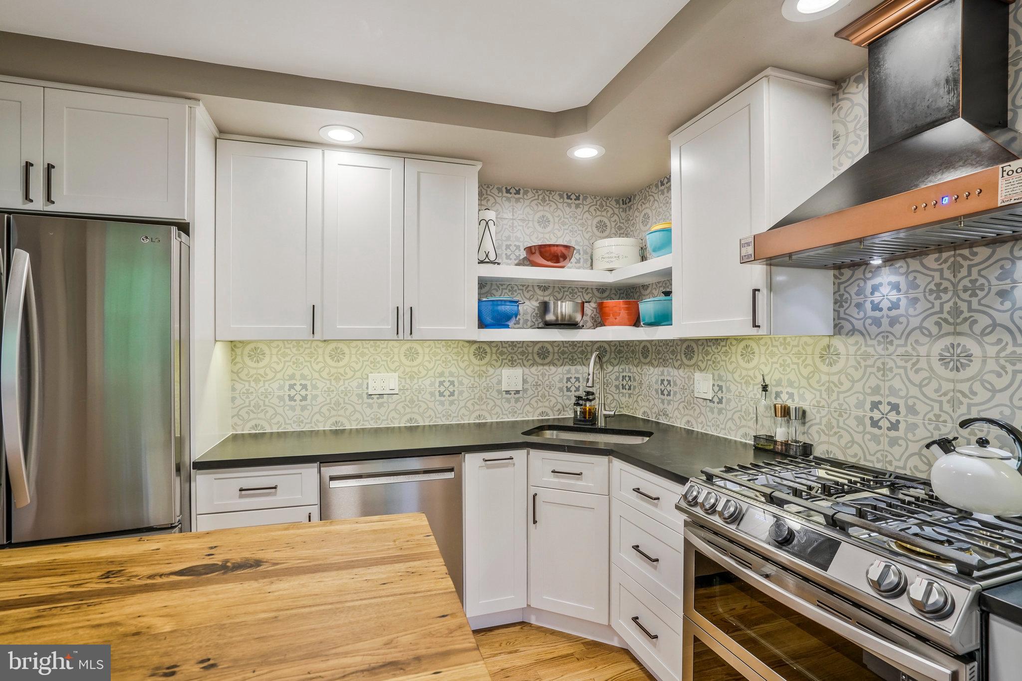 5642 Inverchapel Road Springfield, VA 22151 - Photo 10 of 74