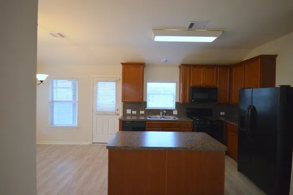 $1,800 | 11115 Barker Park Court, Cypress, TX 77433