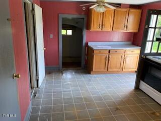 242 Rambling Lane Bluff City, TN 37618 - Photo 14 of 14 rambling int clean 14