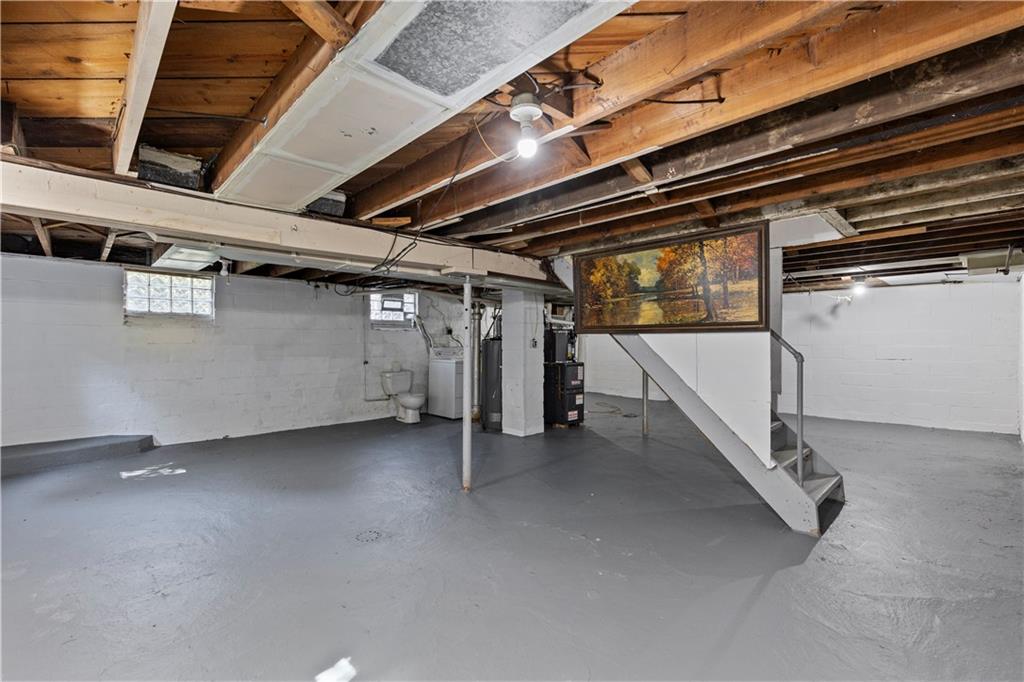 124 Saunders Station Road Trafford, PA 15085 - Photo 16 of 27 a view of an empty room