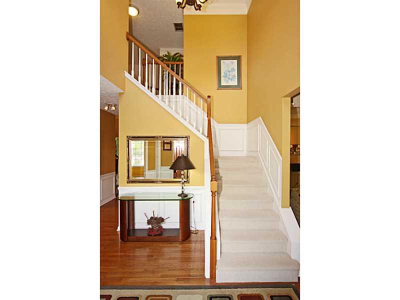 9106 Prairie Ridge Place Indianapolis, IN 46256 - Photo 3 of 24 Gallery Image 3