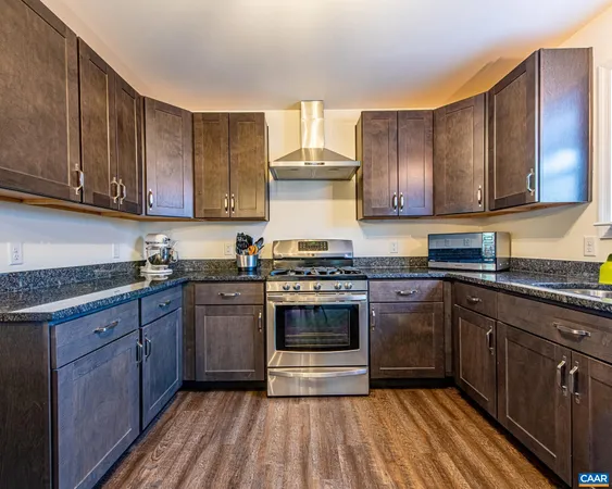 $384,900 | 186 Rosewood Drive, Scottsville, VA 24590