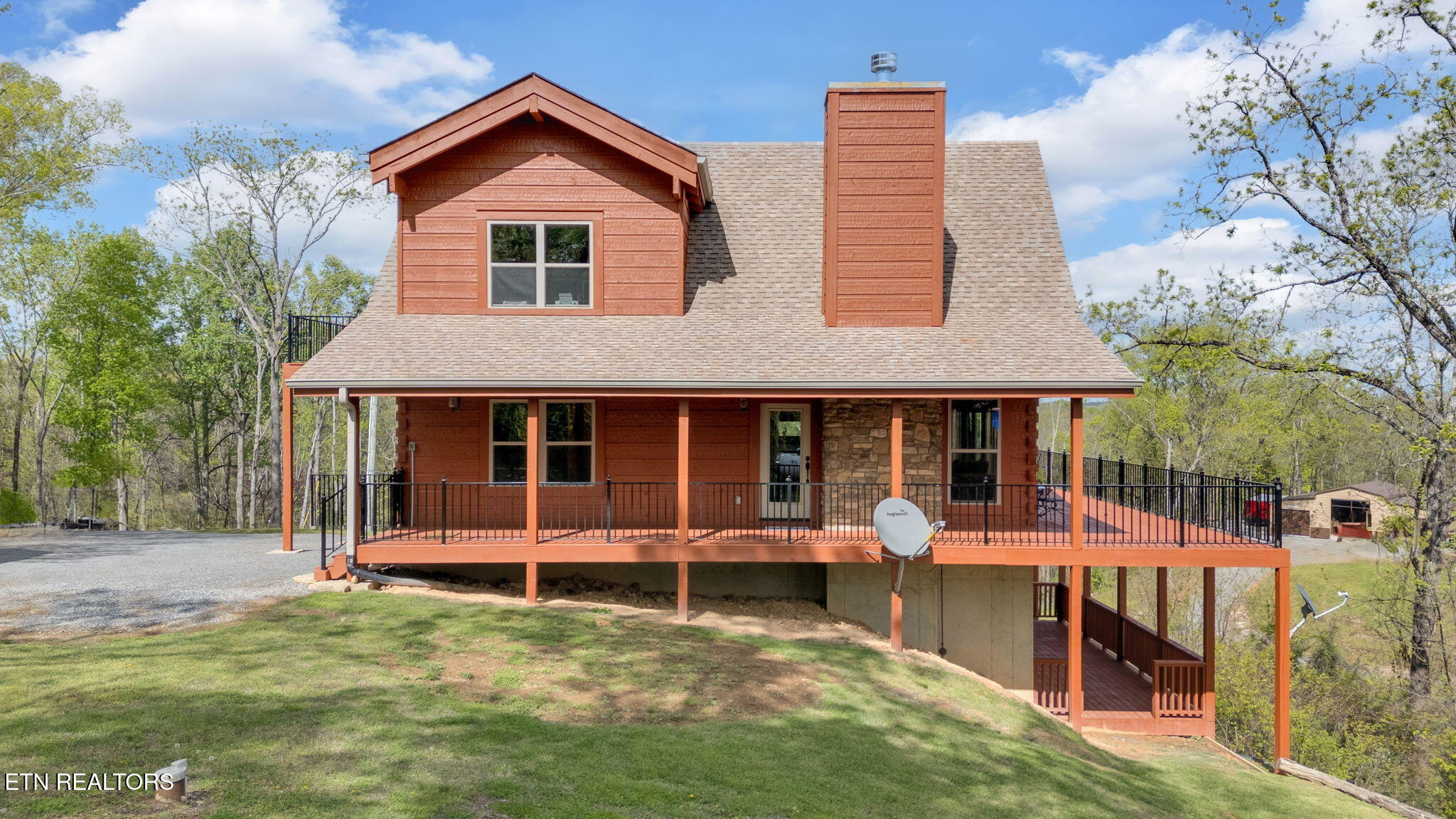 470 Vinson Hollow Road Bybee, TN 37713 - Photo 4 of 51 1-web-or-mls-DJI_20250412161748_0281_D