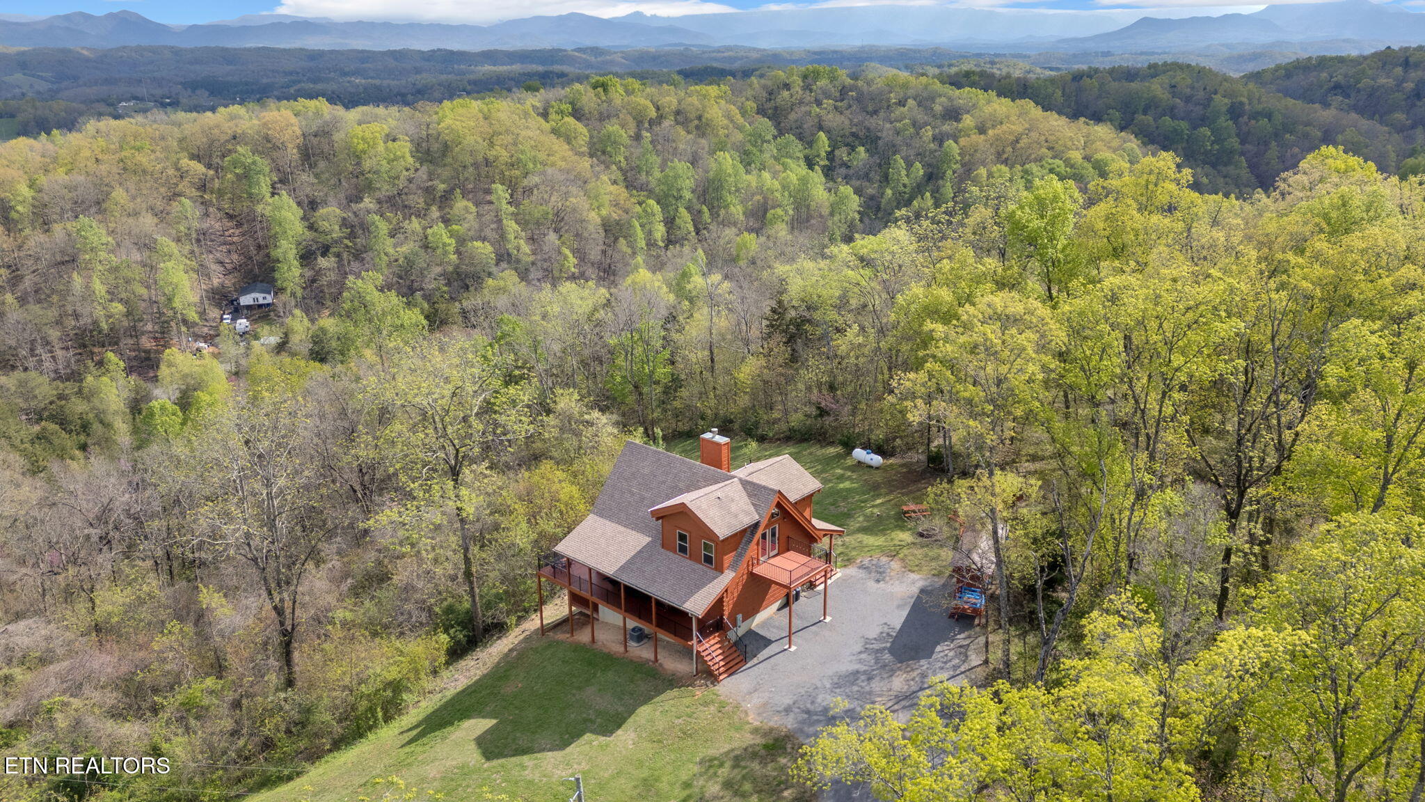 470 Vinson Hollow Road Bybee, TN 37713 - Photo 8 of 51 10-web-or-mls-DJI_20250412161939_0296_D