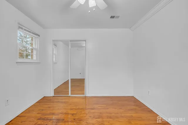 $269,900 | 14 College Drive, Edison, NJ 08817