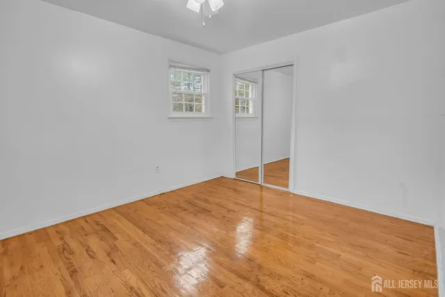 $269,900 | 14 College Drive, Edison, NJ 08817