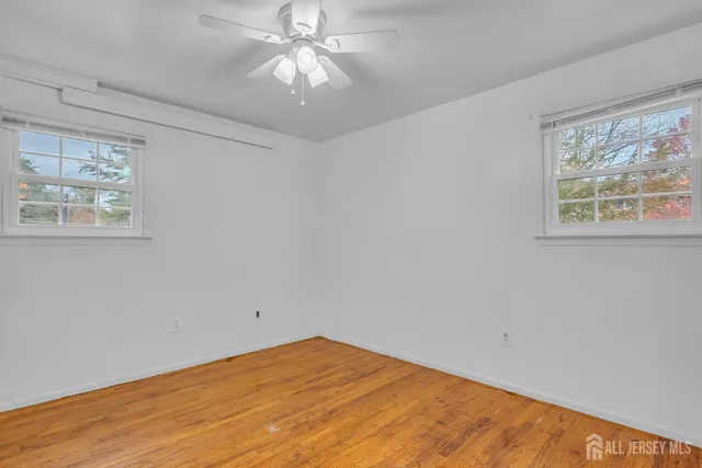 $269,900 | 14 College Drive, Edison, NJ 08817