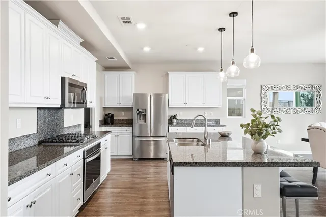 $1,179,000 | 19532 Martellus Drive, Saugus, CA 91350