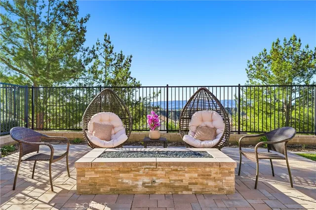 $1,179,000 | 19532 Martellus Drive, Saugus, CA 91350