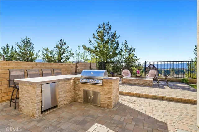 $1,179,000 | 19532 Martellus Drive, Saugus, CA 91350