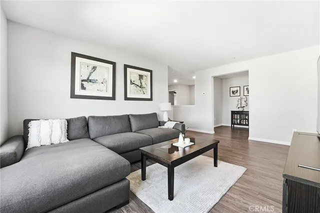 $1,179,000 | 19532 Martellus Drive, Saugus, CA 91350