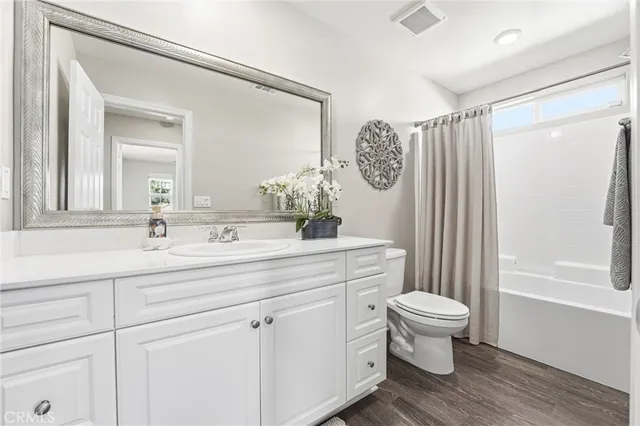 $1,179,000 | 19532 Martellus Drive, Saugus, CA 91350