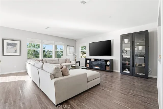 $1,179,000 | 19532 Martellus Drive, Saugus, CA 91350