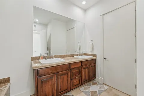 $425,000 | 1101 Ivean Pearson Road, Unit E203, Lago Vista, TX 78645