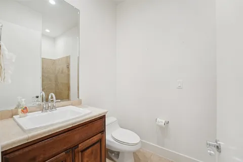 $425,000 | 1101 Ivean Pearson Road, Unit E203, Lago Vista, TX 78645