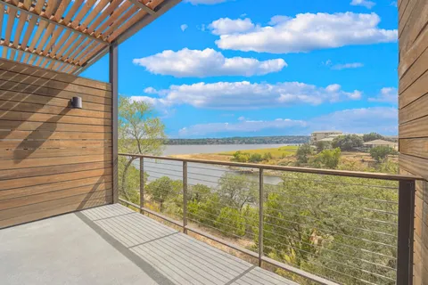 $425,000 | 1101 Ivean Pearson Road, Unit E203, Lago Vista, TX 78645