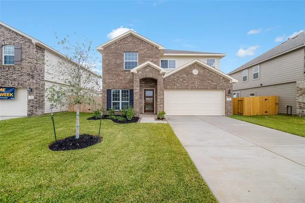 $2,700 | 770 Dewberry Road, La Marque, TX 77568