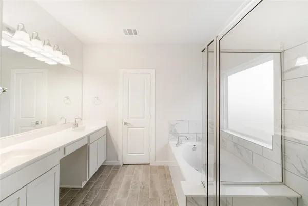 $2,700 | 770 Dewberry Road, La Marque, TX 77568