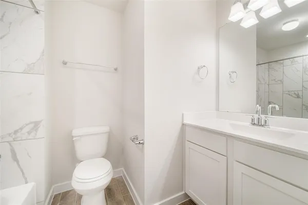 $2,700 | 770 Dewberry Road, La Marque, TX 77568