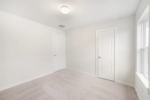 $2,700 | 770 Dewberry Road, La Marque, TX 77568