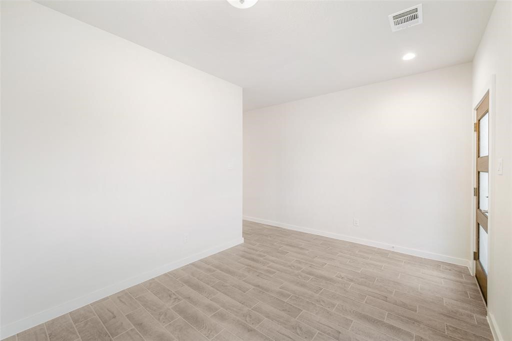 770 Dewberry Road La Marque, TX 77568 - Photo 4 of 23