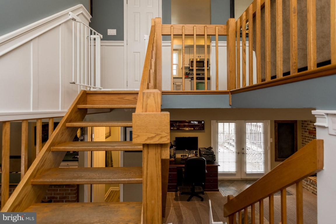 393 Ronsdale Road Sykesville, MD 21784 - Photo 3 of 30 Open foyer